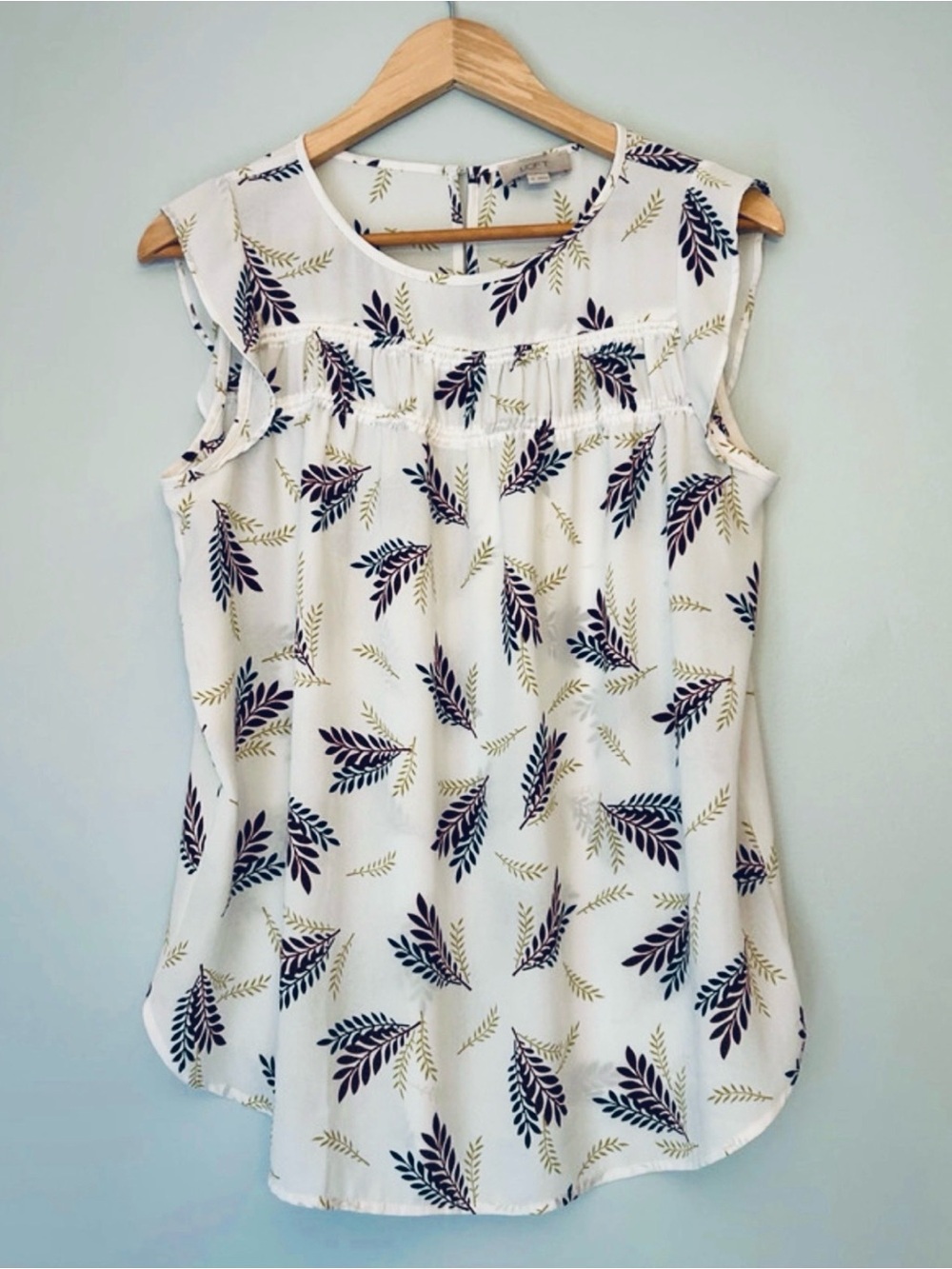 LOFT Leaf Print Sleeveless Blouse | Women’s Medium | Business Casual Top | New - Picture 6 of 6